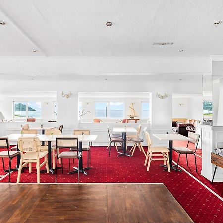 Waters Edge Hotel Торки Экстерьер фото